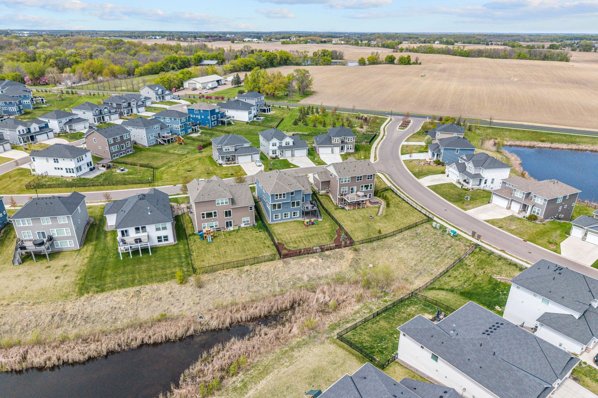 19-web-or-mls-15605 116th Ave N-19.jpg