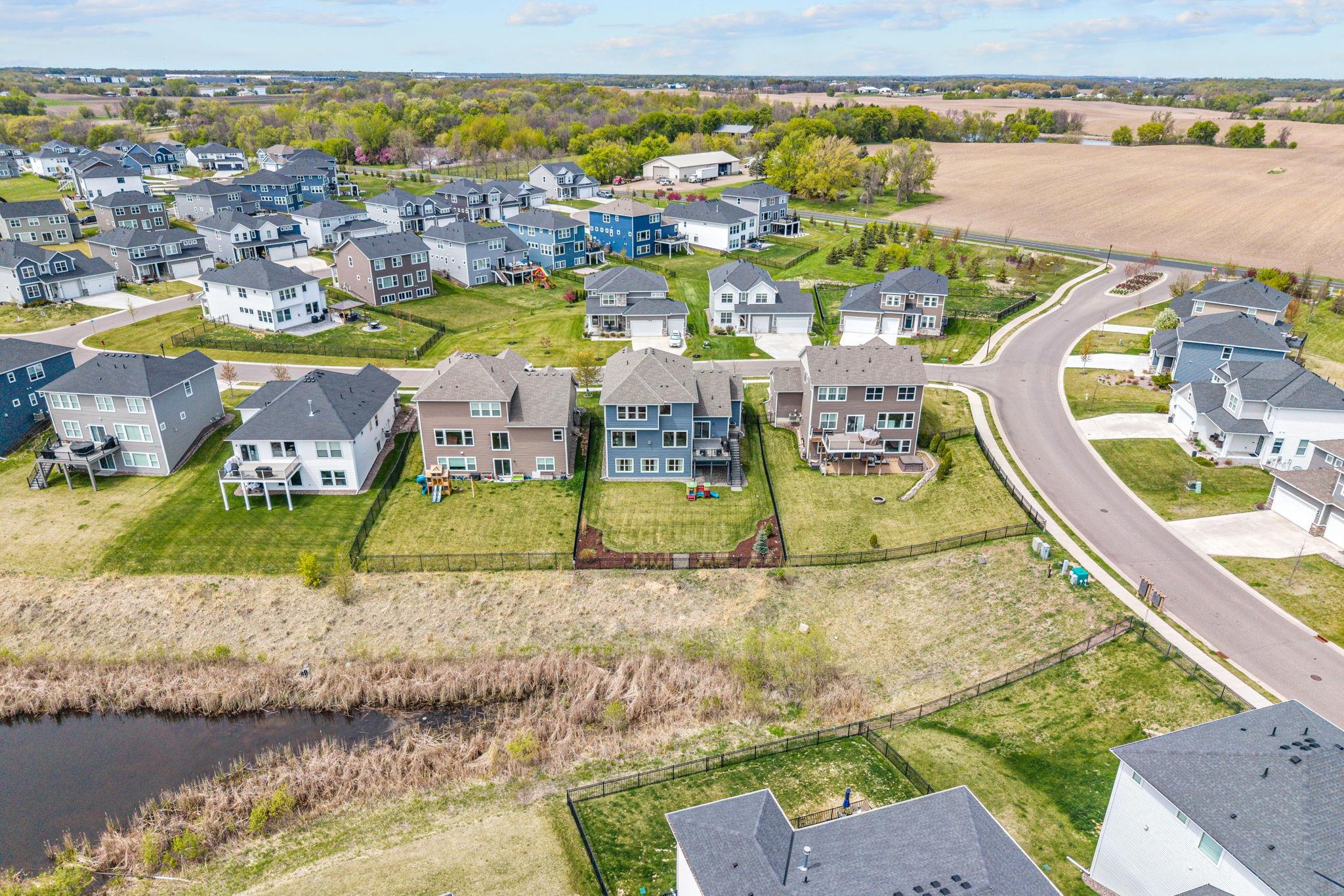 18-web-or-mls-15605 116th Ave N-18.jpg