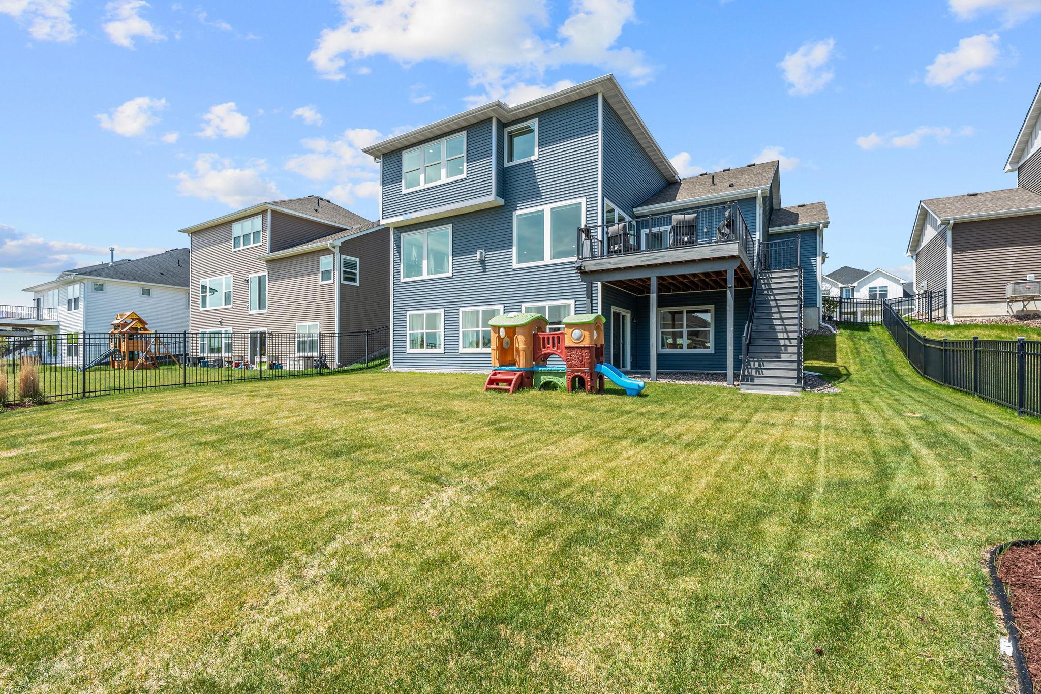 6-web-or-mls-15605 116th Ave N-6.jpg