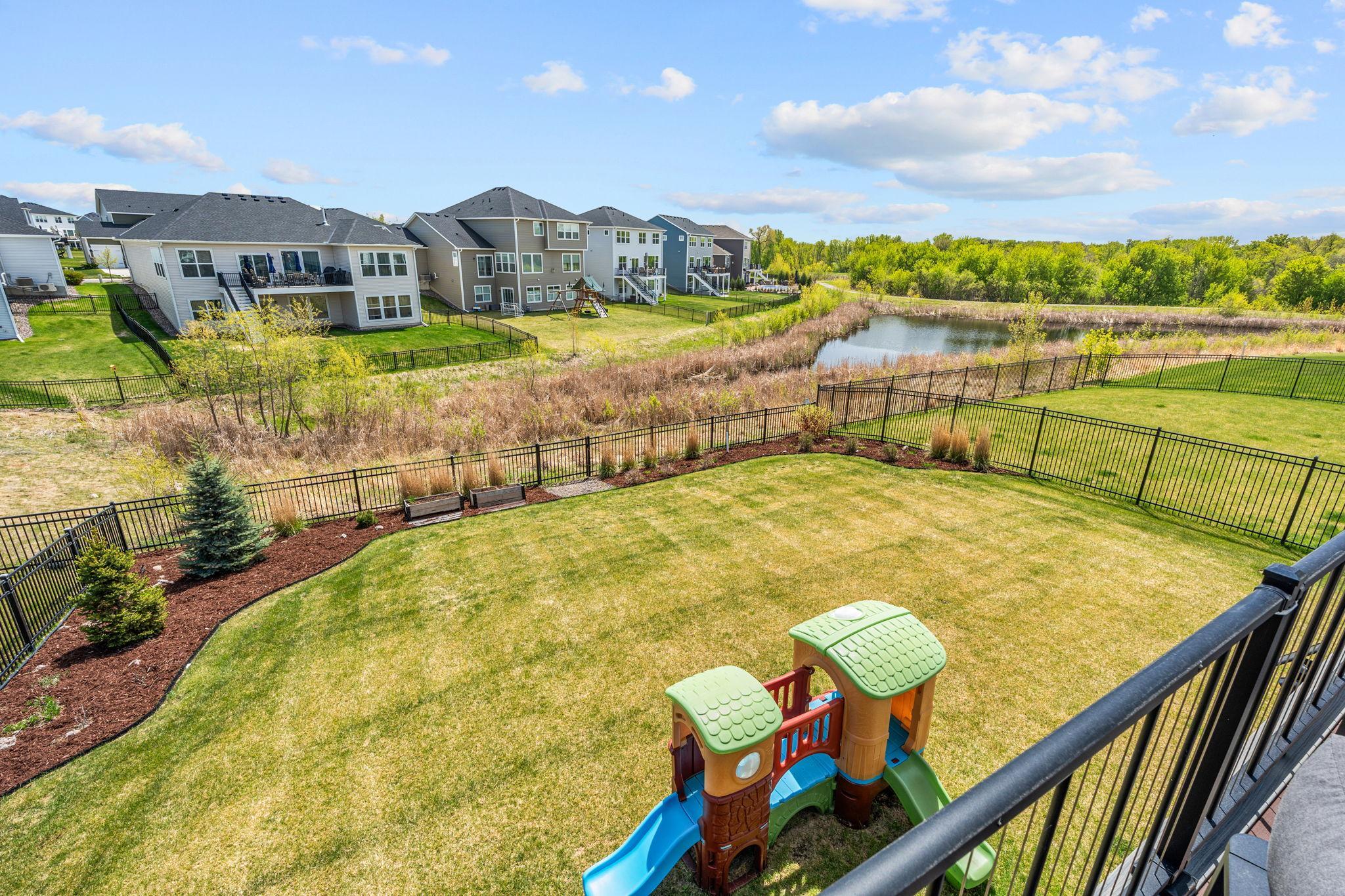 9-web-or-mls-15605 116th Ave N-9.jpg