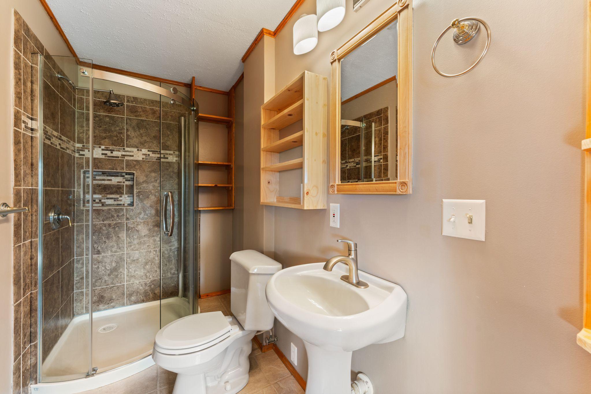 Lower level full bath