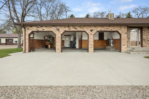 3 Car Garage