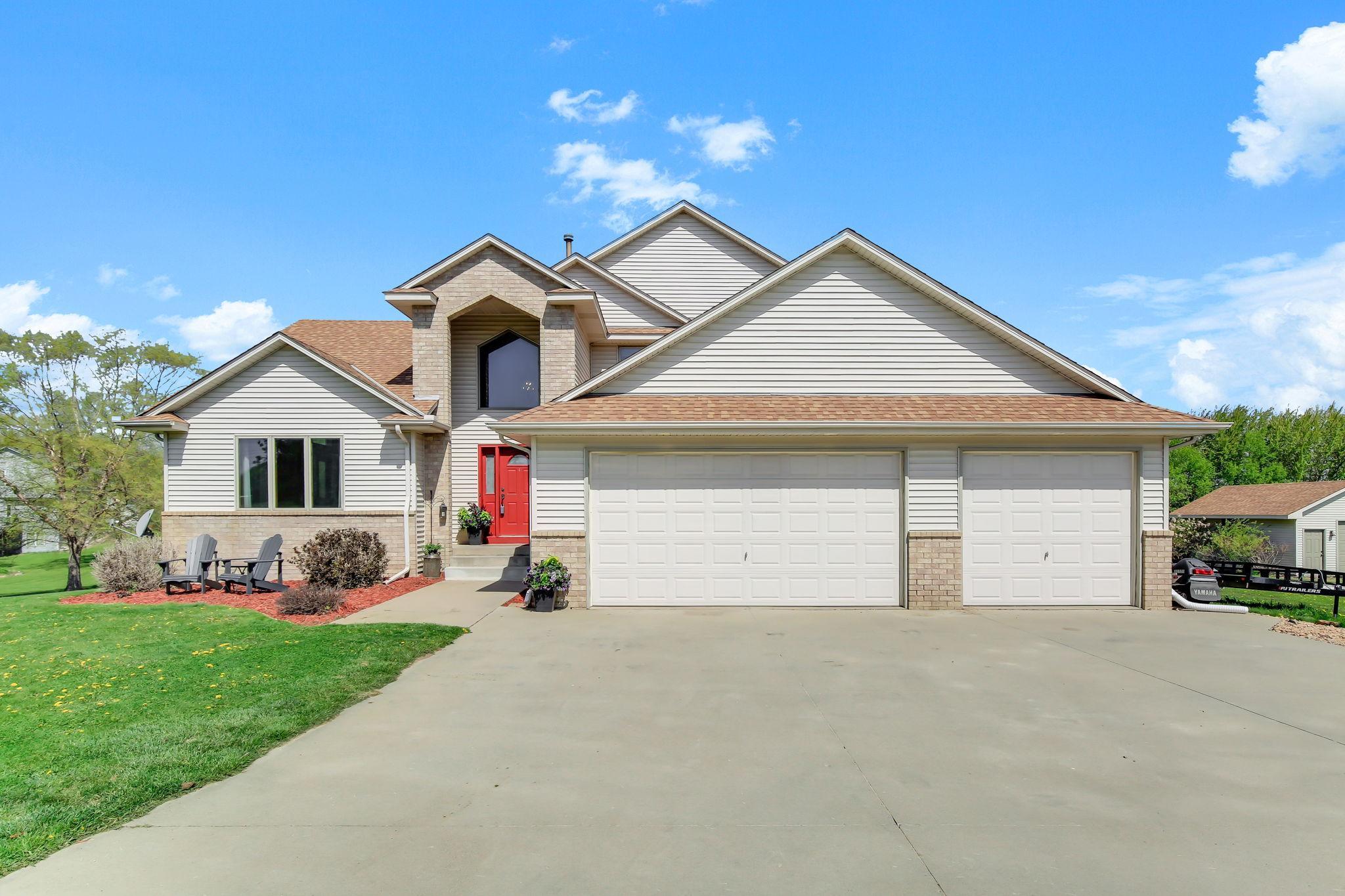 1-web-or-mls-5296-Salem-Ln-01.jpg