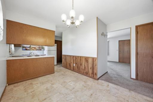 302 10th Avenue E, West Fargo, ND 58078