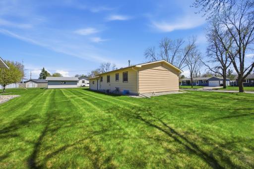 302 10th Avenue E, West Fargo, ND 58078