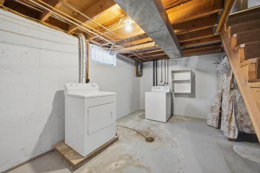 302 10th Avenue E, West Fargo, ND 58078