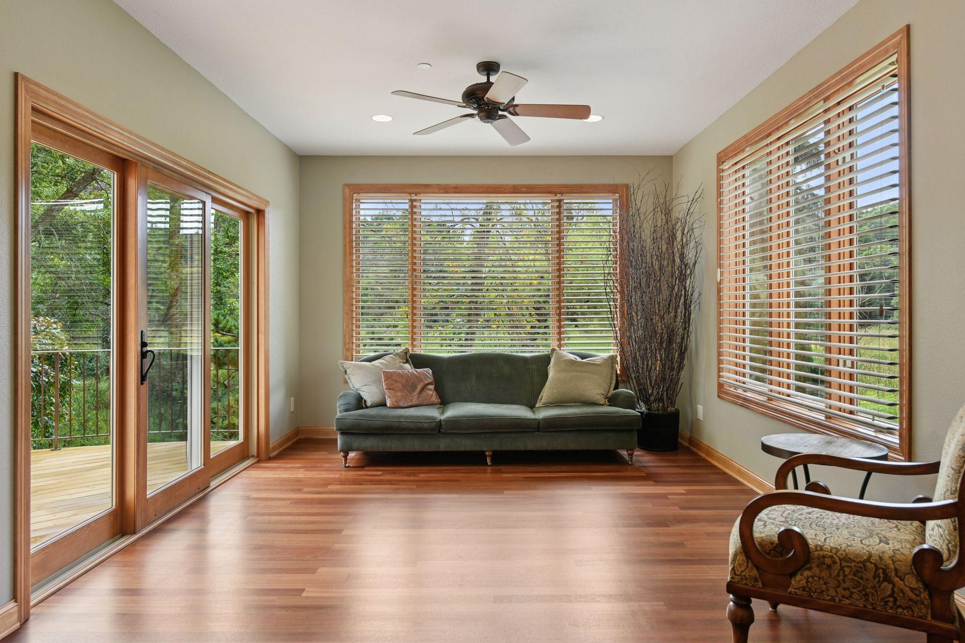 Sunroom that leads to deck