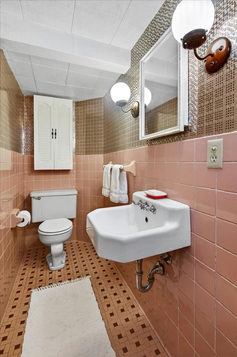 Lower level half bath
