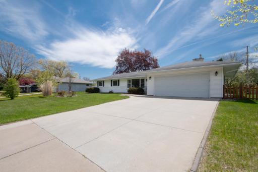2403 Inca Lane, Saint Paul, MN 55112