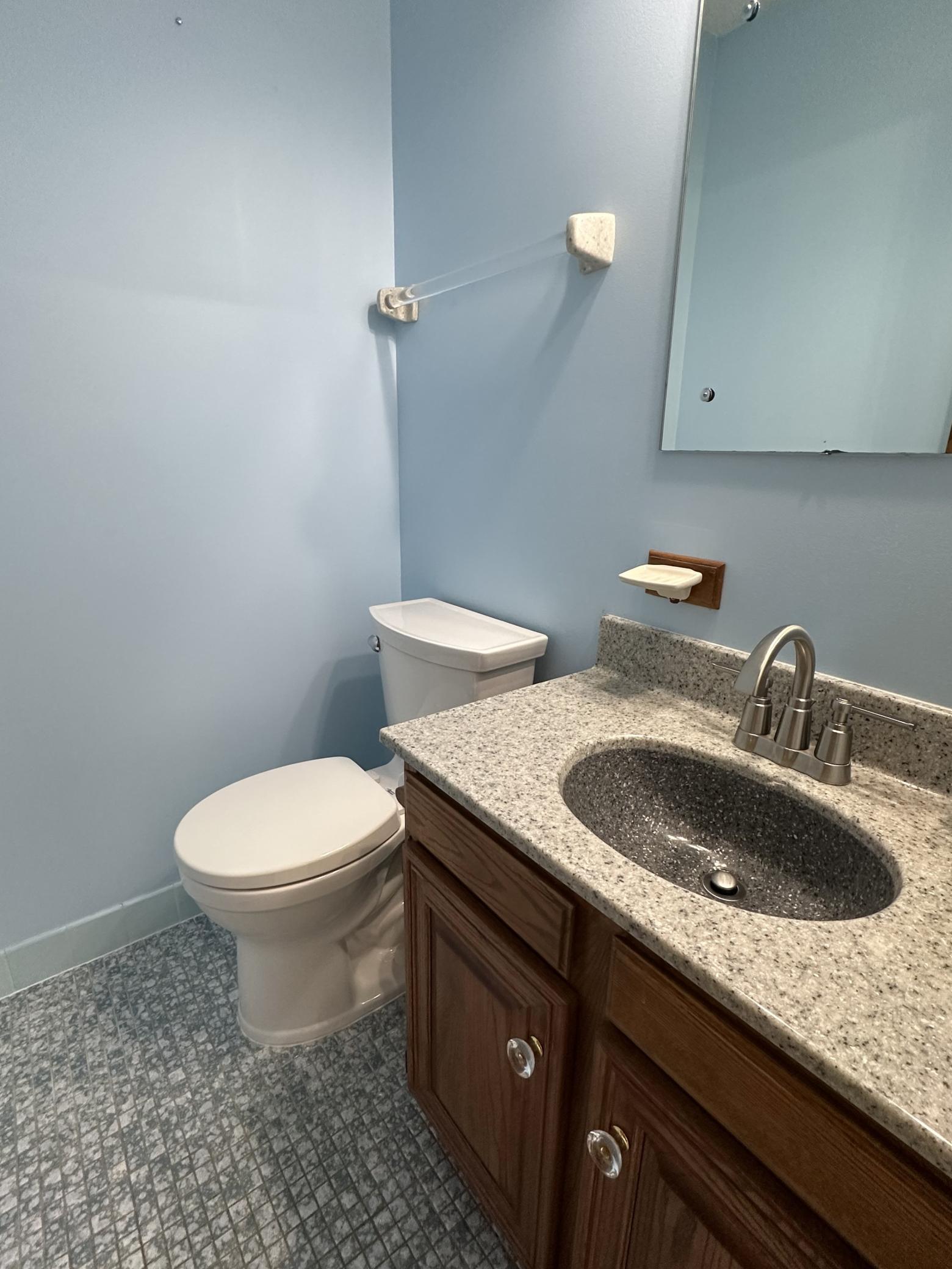 En-Suite 1/2 Bath