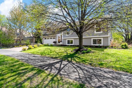 8600 Pineview Lane N, Maple Grove, MN 55369