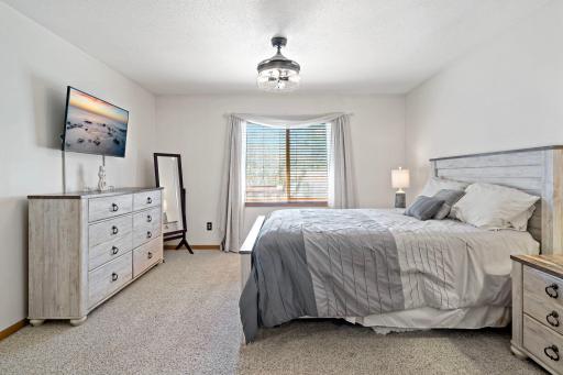 8600 Pineview Lane N, Maple Grove, MN 55369