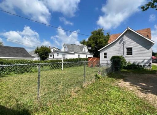 317 Minnesota Avenue E, Sebeka, MN 56477