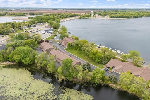 19-web-or-mls-290 Shoreview Estates-19.jpg