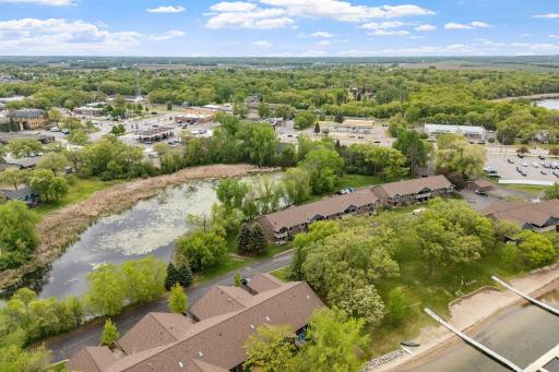 20-web-or-mls-290 Shoreview Estates-20.jpg