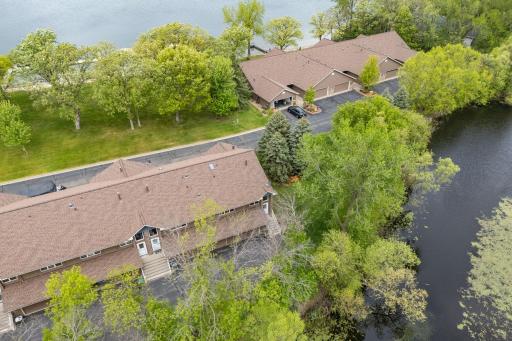 24-web-or-mls-290 Shoreview Estates-24.jpg