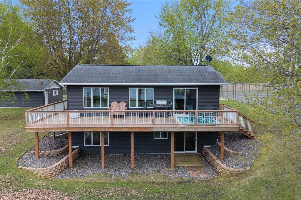 Large wrap around deck