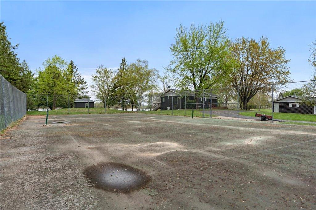 Tennis court