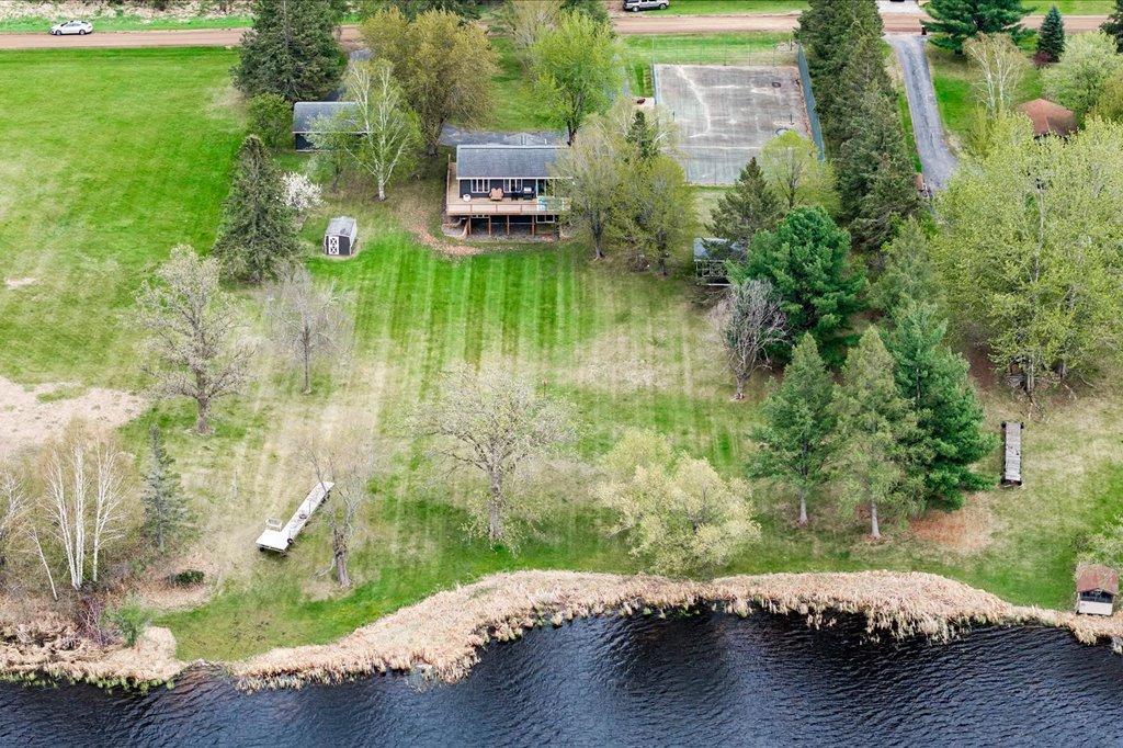 Welcome to 42380 352nd Ln!