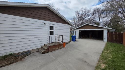 806 N 29 Street N, Fargo, ND 58102