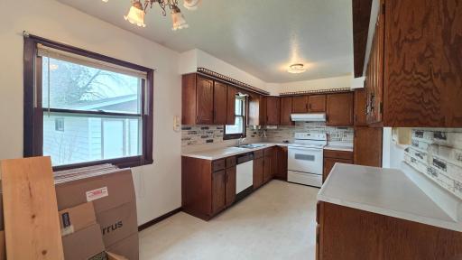 806 N 29 Street N, Fargo, ND 58102