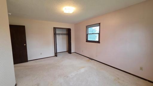 806 N 29 Street N, Fargo, ND 58102