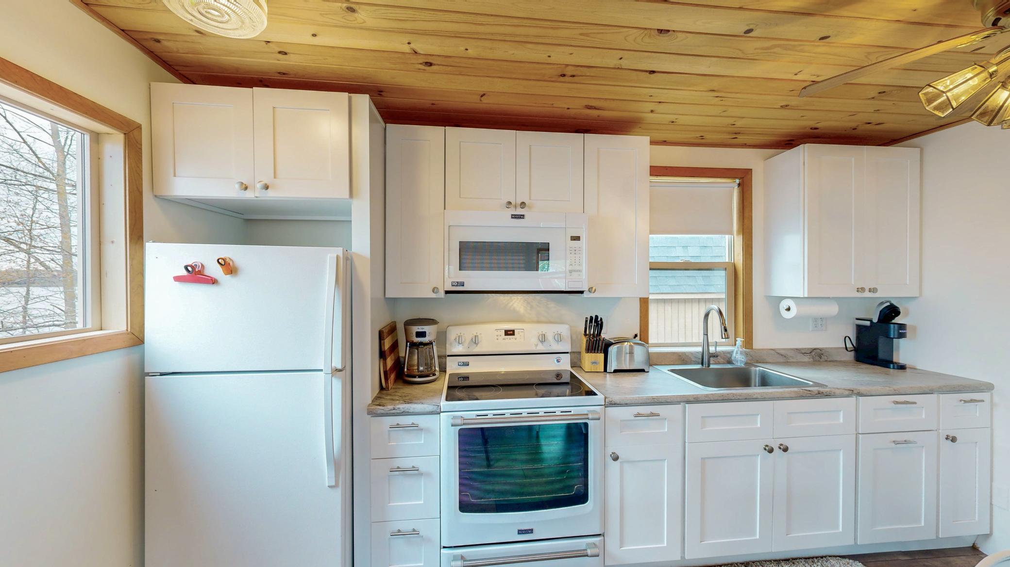 Lots of Cabinet space