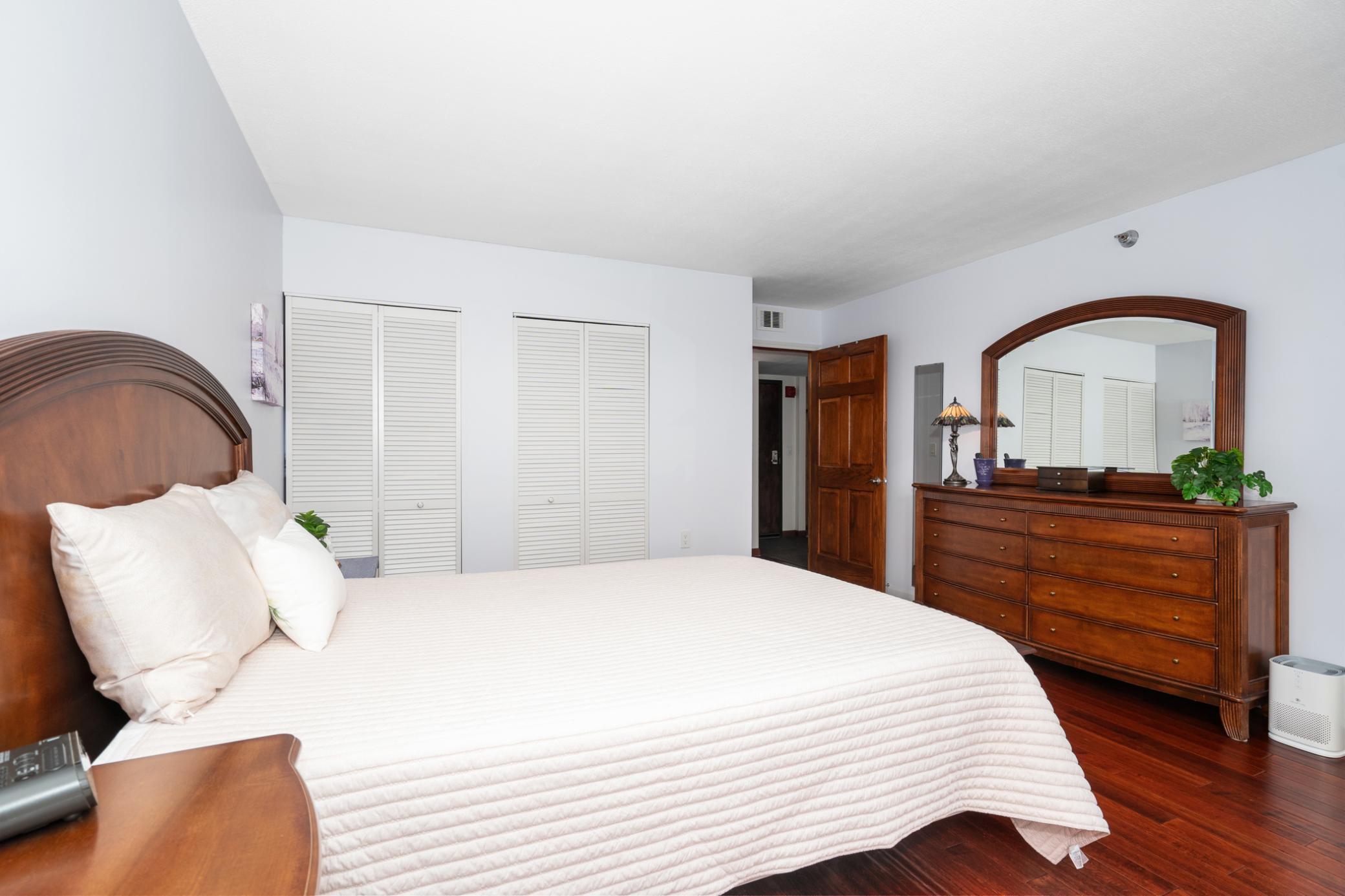 Large primary bedroom