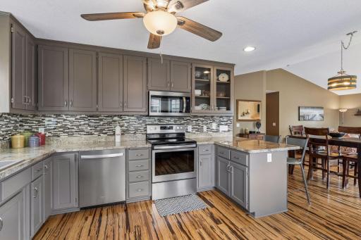 658 Lois Lane, Circle Pines, MN 55014