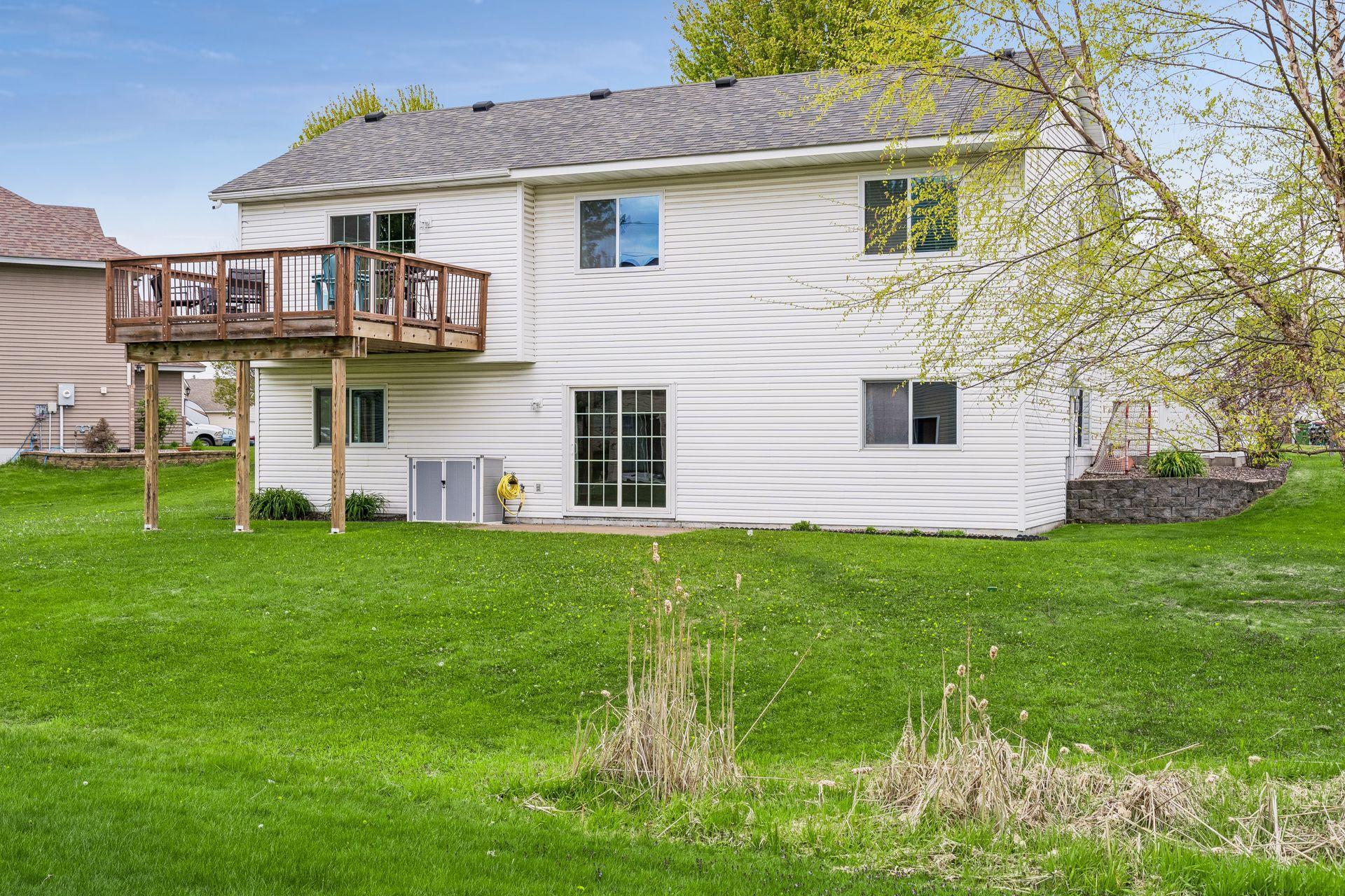 658 Lois Lane - The HoM Group