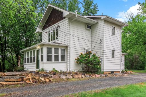 6104 24th Street N, Oakdale, MN 55128