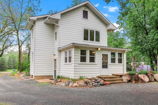 6104 24th Street N, Oakdale, MN 55128