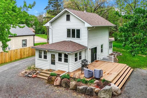 6104 24th Street N, Oakdale, MN 55128