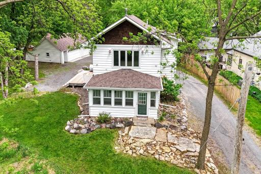 6104 24th Street N, Oakdale, MN 55128