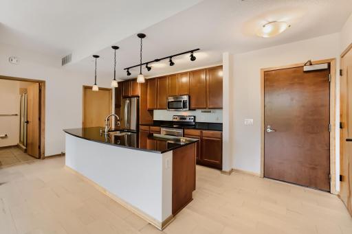 4730 Park Commons Dr 218 - Print Quality - 004 - 03 Kitchen.jpg