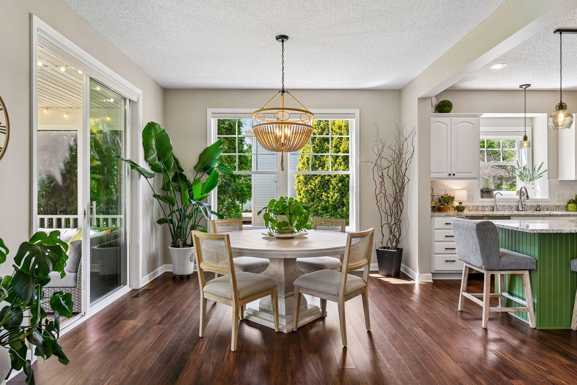 Whether you are sitting down to a casual morning breakfast or hosting Sunday evening suppers, this Dining Room offers plenty of room for everyone.