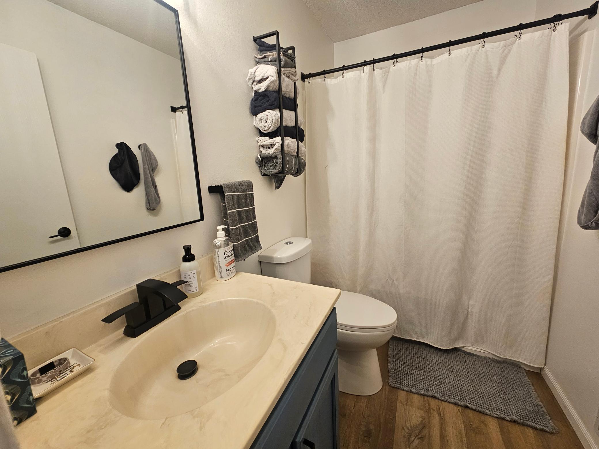 Primary bedroom bath