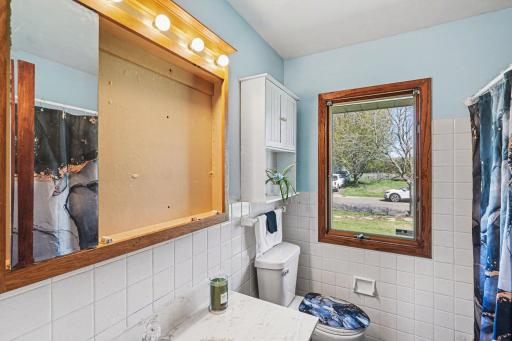7617 Lee Avenue N, Minneapolis, MN 55443