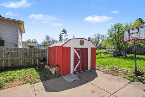7617 Lee Avenue N, Minneapolis, MN 55443