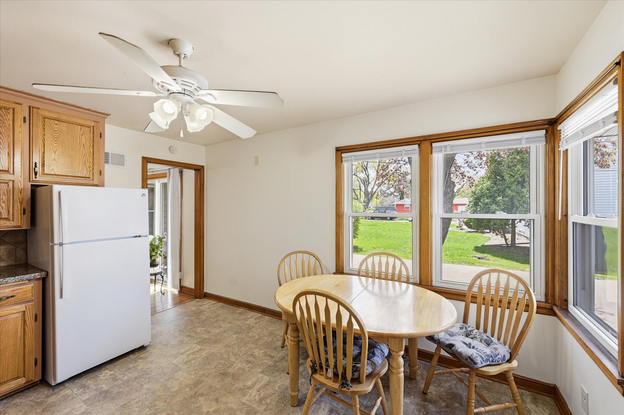 Spacious eat-in kitchen