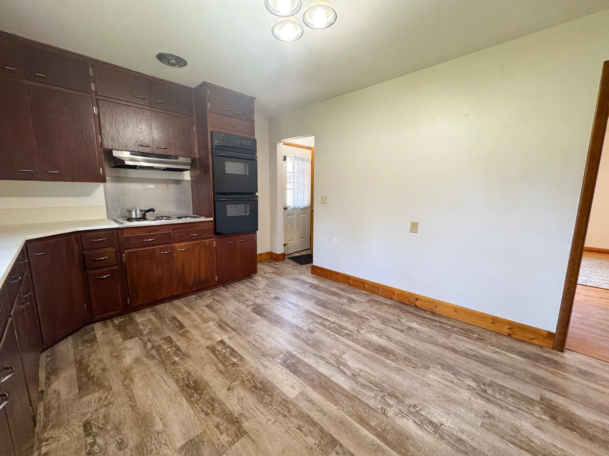 Kitchen/Dining Area