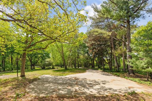 5125 Schaefer Road, Edina, MN 55436