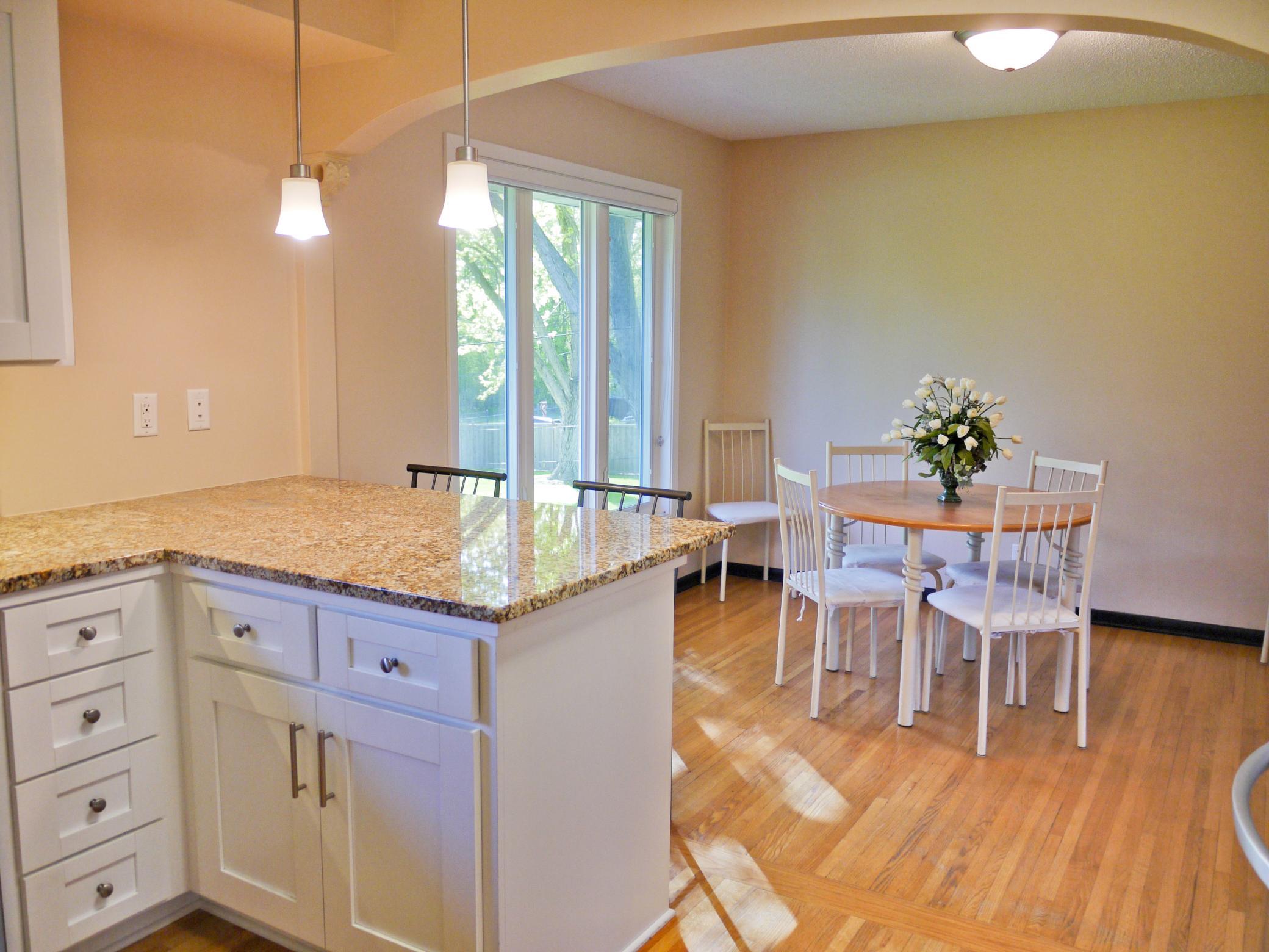 Cross view of breakfast bar and dining room.jpg