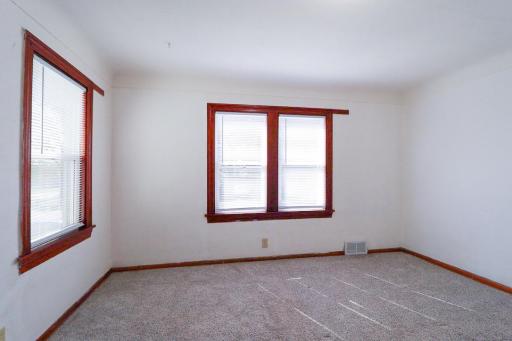 489 Whitall Street, Saint Paul, MN 55130