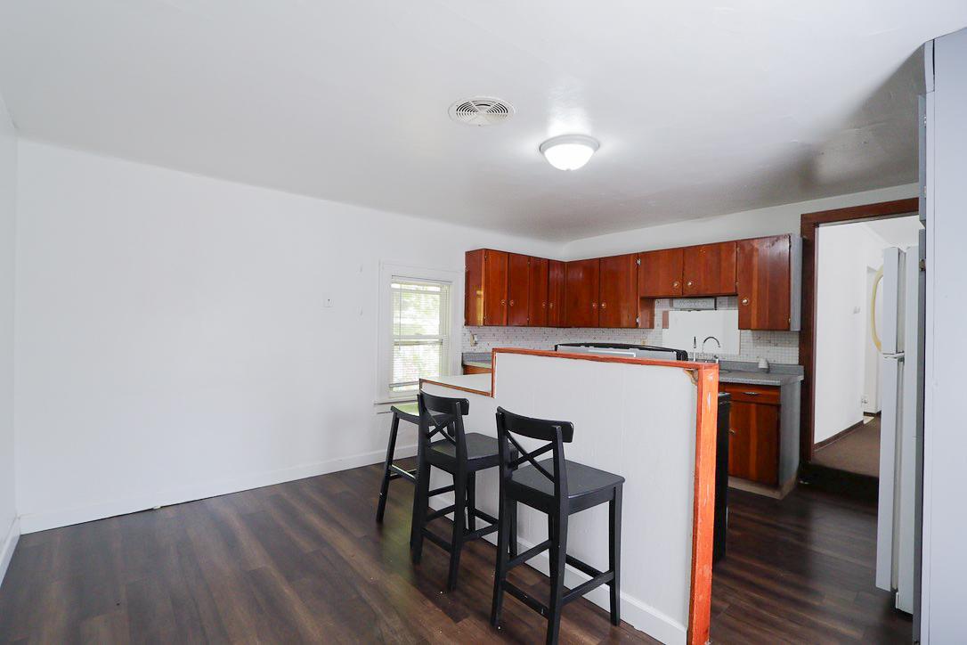 upper unit kitchen