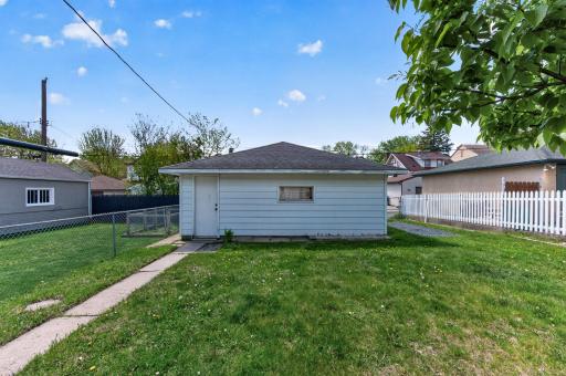 1140 Hawthorne Avenue E, Saint Paul, MN 55106