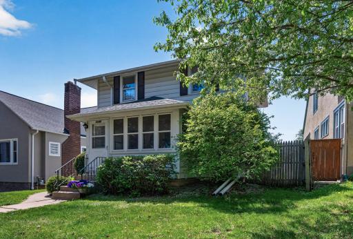 1140 Hawthorne Avenue E, Saint Paul, MN 55106