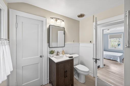 Nicely refreshed full bathroom on upper level, nice large storage/linen closet here as well