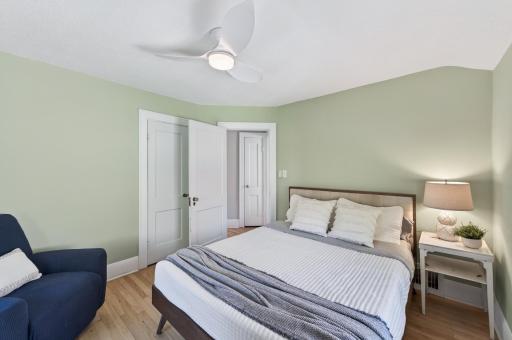1140 Hawthorne Avenue E, Saint Paul, MN 55106