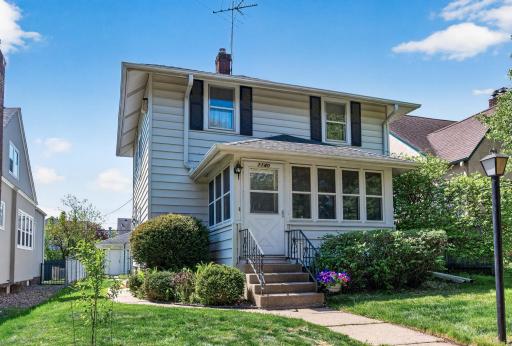 1140 Hawthorne Avenue E, Saint Paul, MN 55106